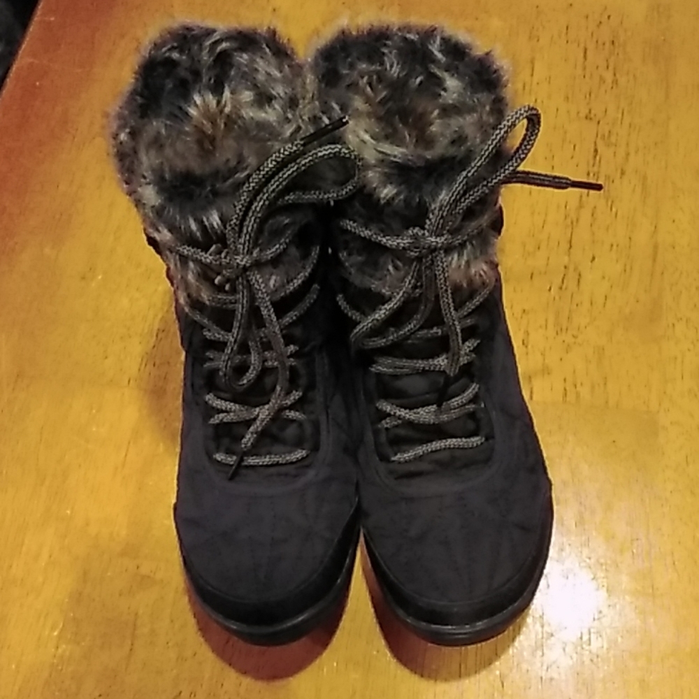 Columbia Minx Shorty